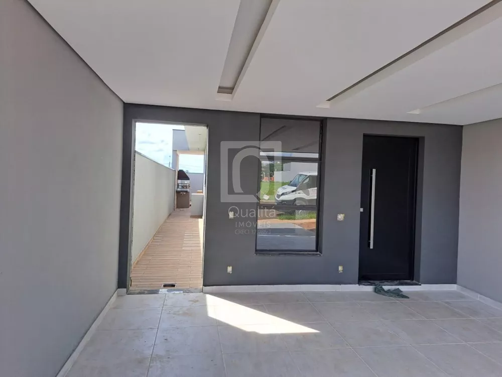 Casa de Condomínio à venda com 3 quartos, 240m² - Foto 2