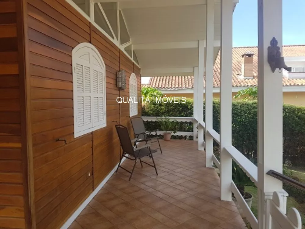 Casa de Condomínio à venda com 4 quartos, 350m² - Foto 1