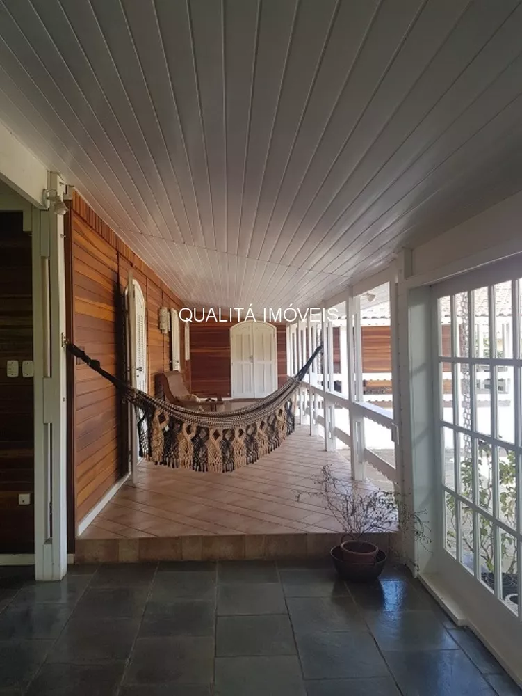 Casa de Condomínio à venda com 4 quartos, 350m² - Foto 4