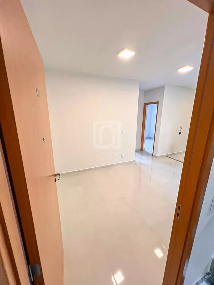 Apartamento à venda com 2 quartos, 43m² - Foto 3