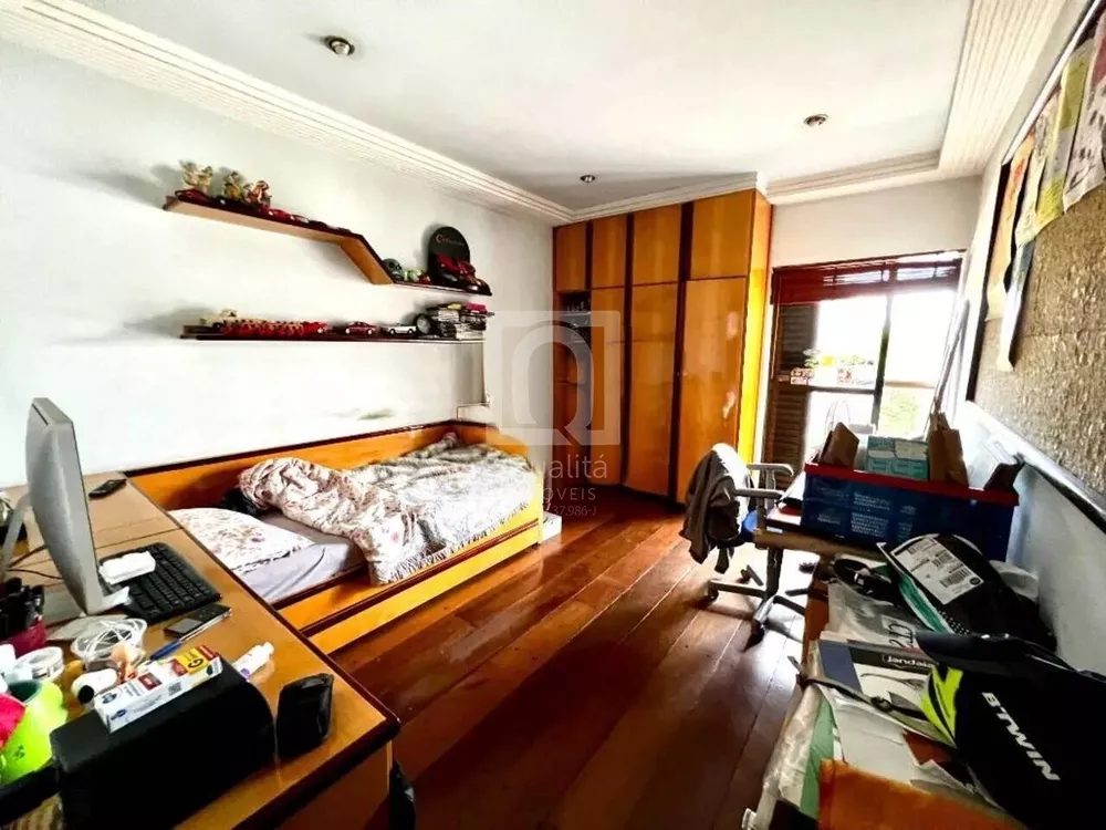 Apartamento à venda com 3 quartos, 220m² - Foto 11