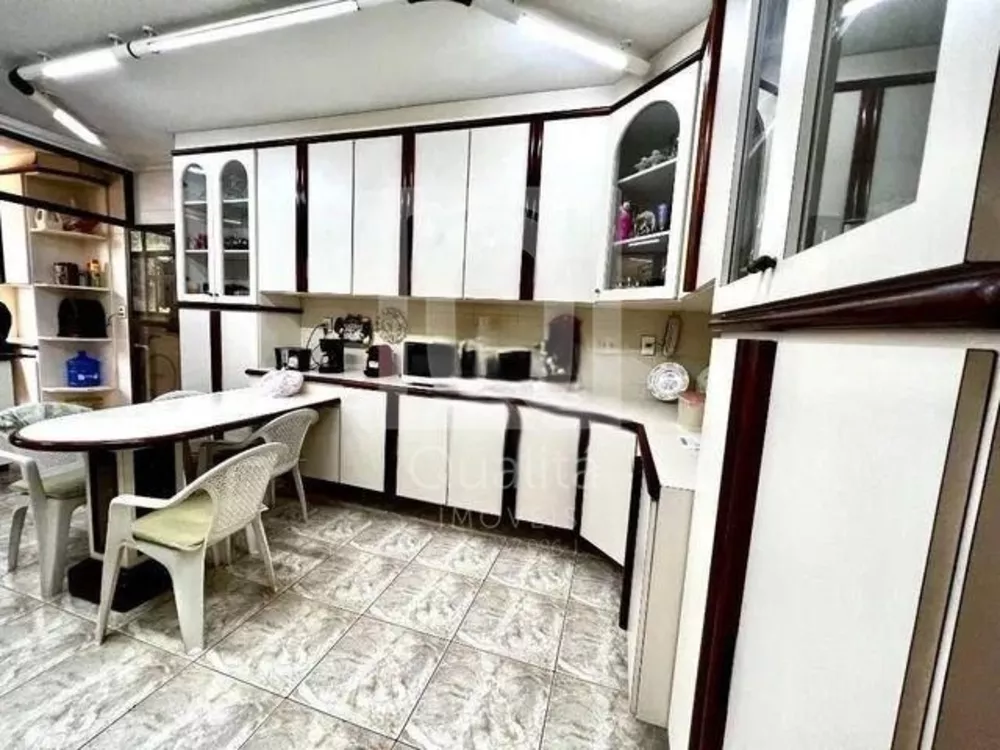 Apartamento à venda com 3 quartos, 220m² - Foto 8