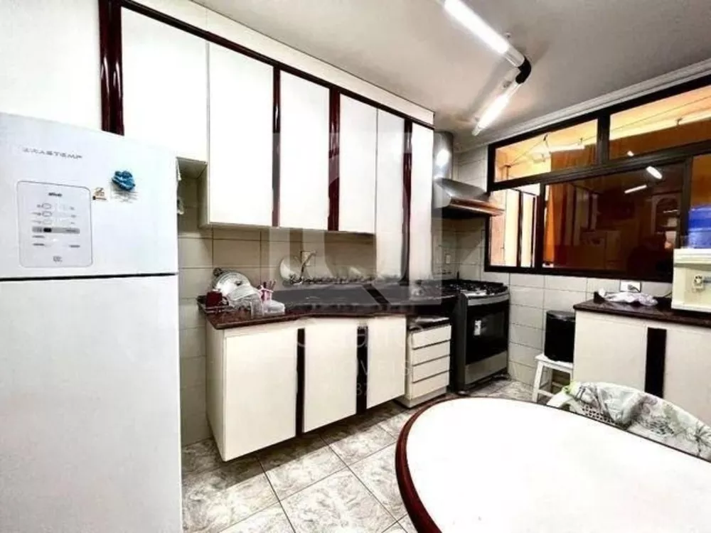 Apartamento à venda com 3 quartos, 220m² - Foto 7