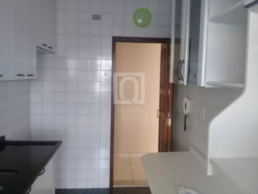 Apartamento à venda com 2 quartos, 65m² - Foto 4