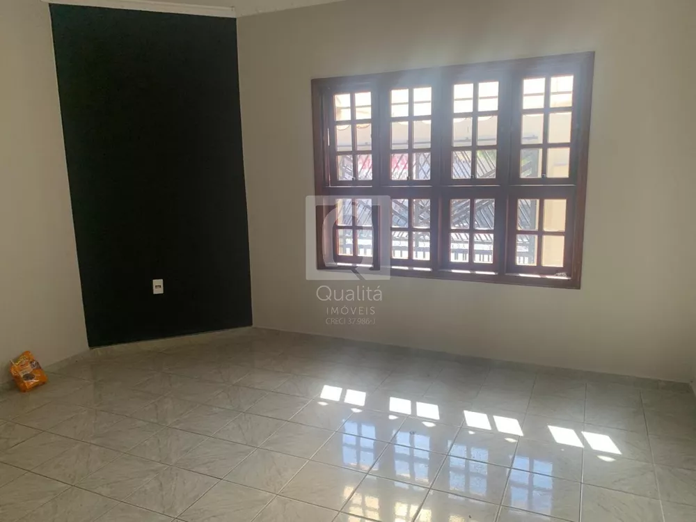 Casa à venda com 3 quartos, 175m² - Foto 1