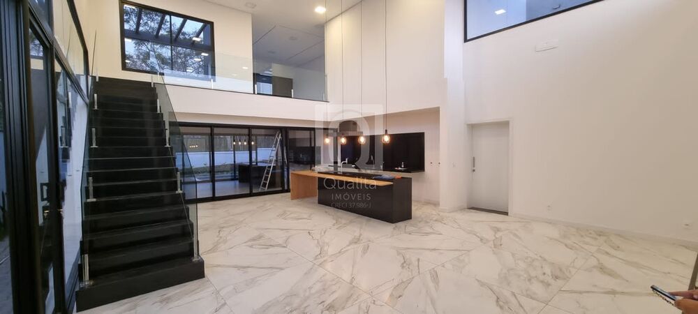 Casa de Condomínio à venda com 3 quartos, 326m² - Foto 1