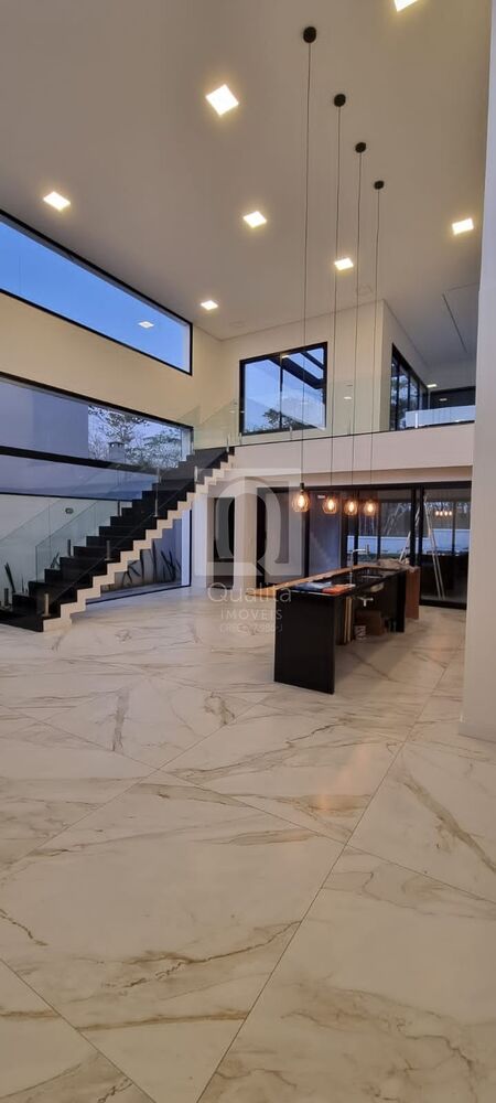 Casa de Condomínio à venda com 3 quartos, 326m² - Foto 3