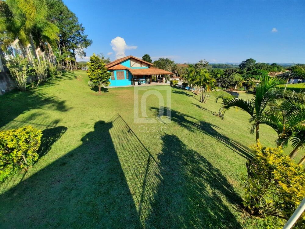 Chácara à venda com 3 quartos, 250m² - Foto 1