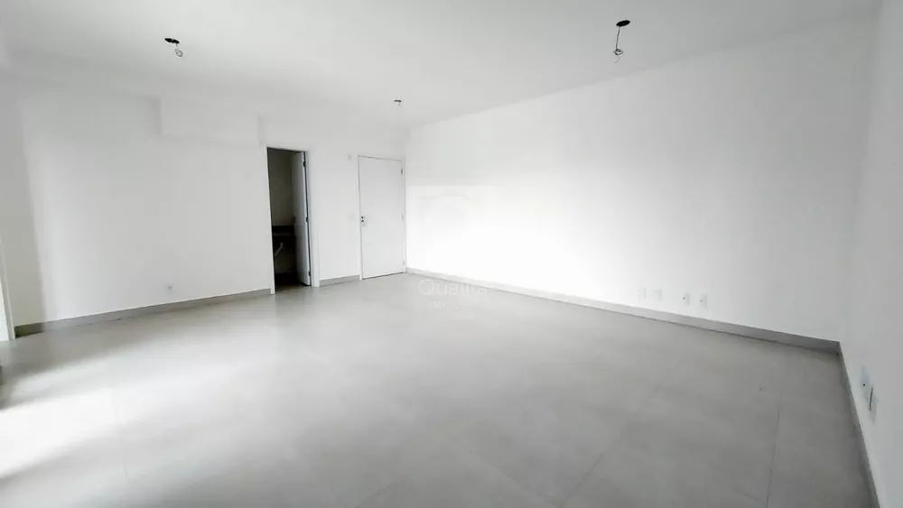 Apartamento à venda com 3 quartos, 116m² - Foto 2