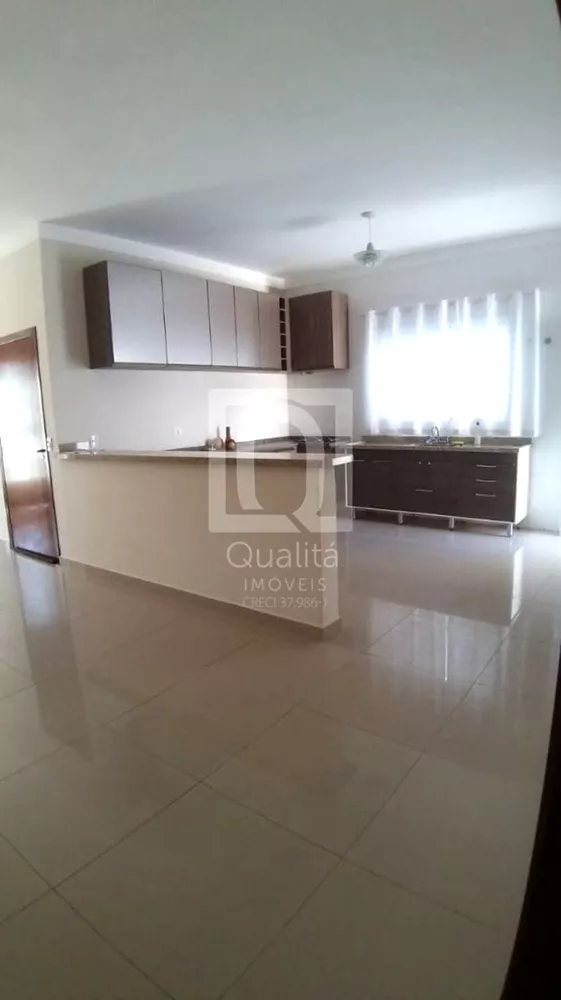 Casa de Condomínio à venda com 3 quartos, 200m² - Foto 1