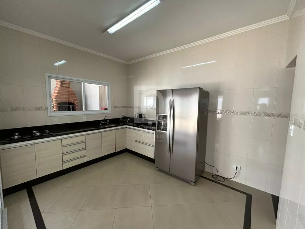 Casa de Condomínio à venda com 3 quartos, 229m² - Foto 5