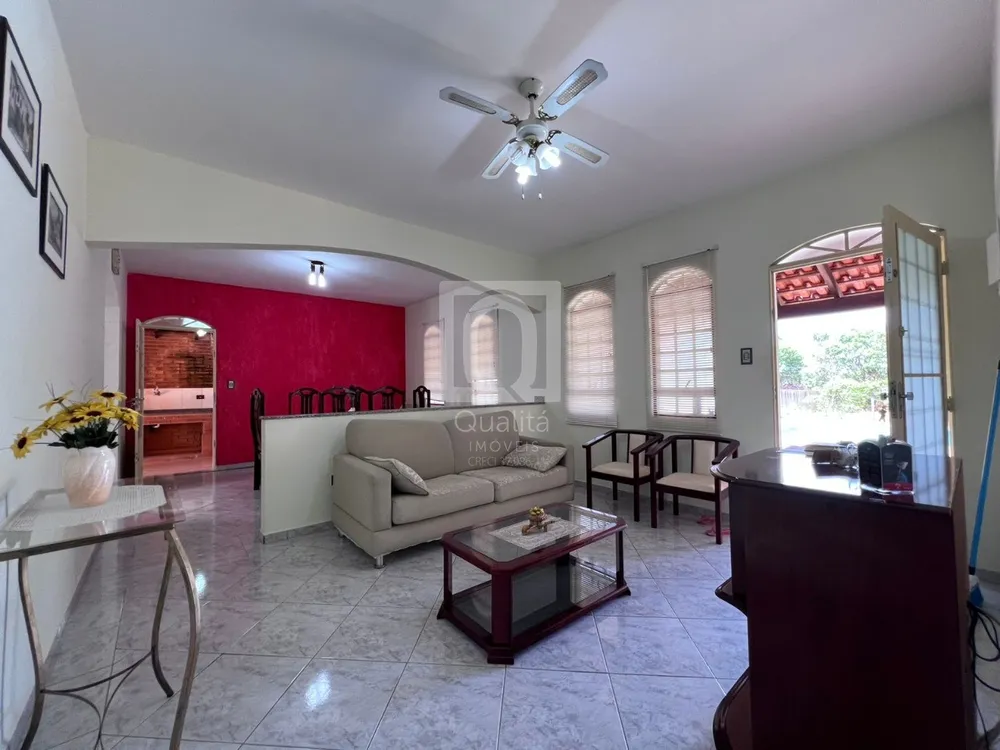 Chácara, 3 quartos, 1260 m² - Foto 2