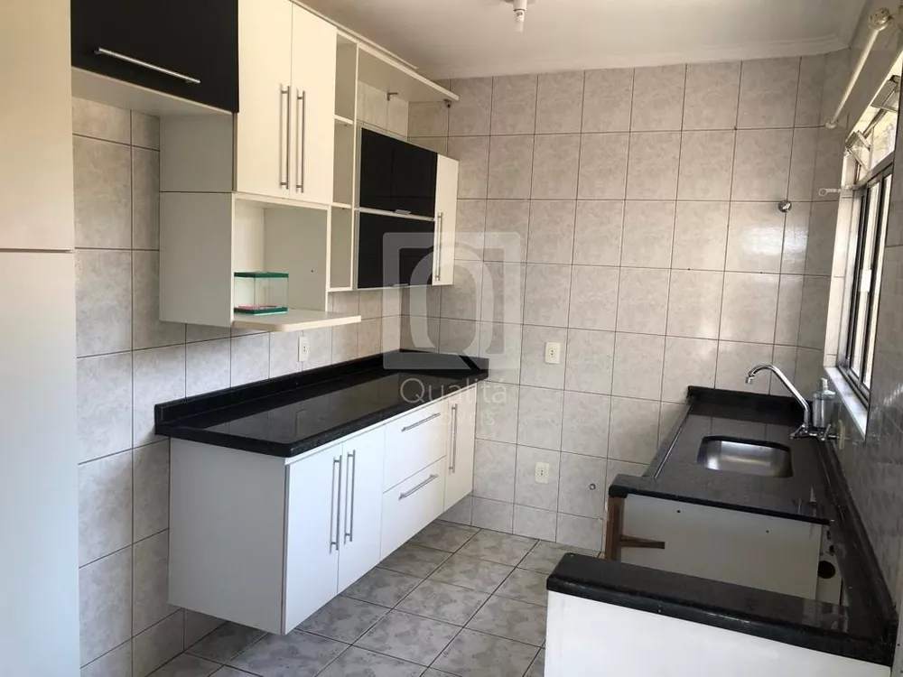 Apartamento à venda com 3 quartos, 77m² - Foto 2