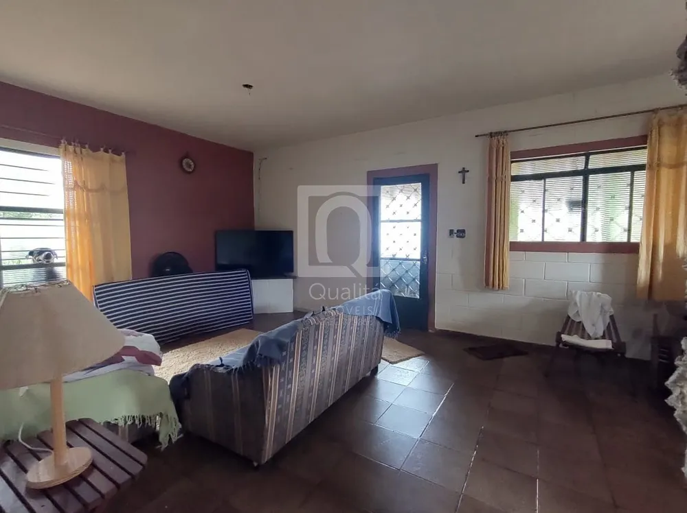 Chácara, 2 quartos, 2030 m² - Foto 2