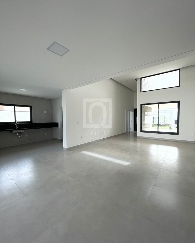 Casa de Condomínio à venda com 3 quartos, 240m² - Foto 4