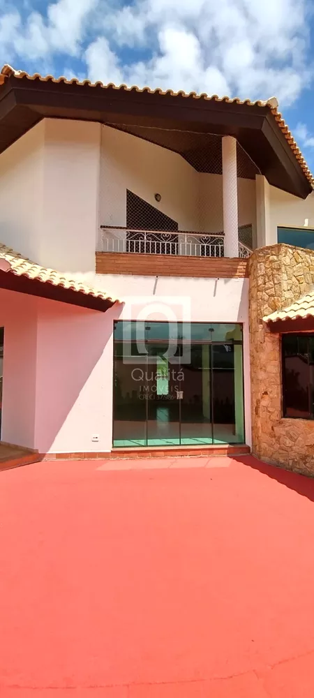 Casa à venda com 4 quartos, 560m² - Foto 1