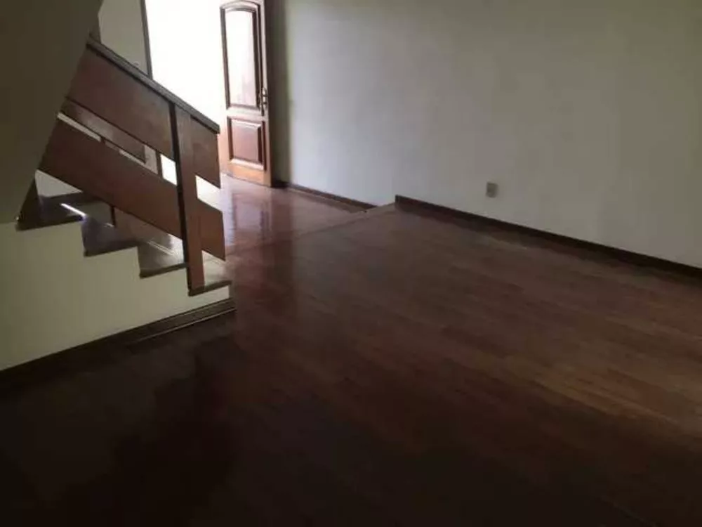 Sobrado à venda com 3 quartos, 159m² - Foto 2