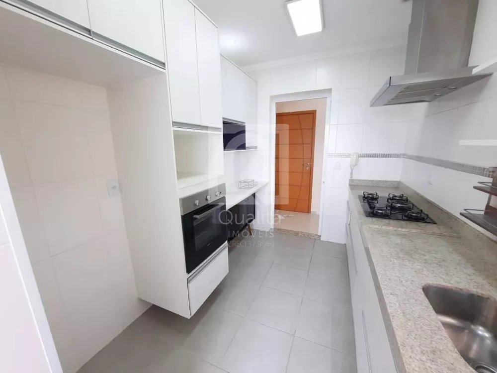 Apartamento à venda com 2 quartos, 70m² - Foto 4