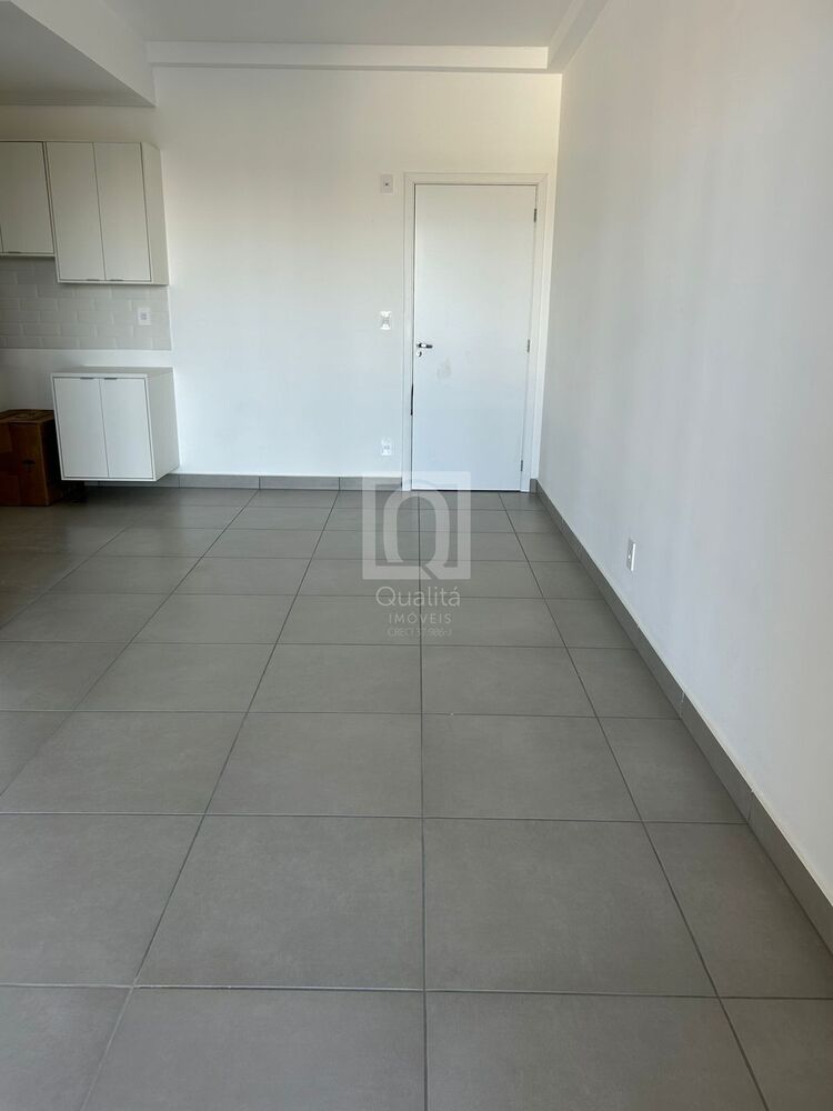 Apartamento para alugar com 2 quartos, 76m² - Foto 4