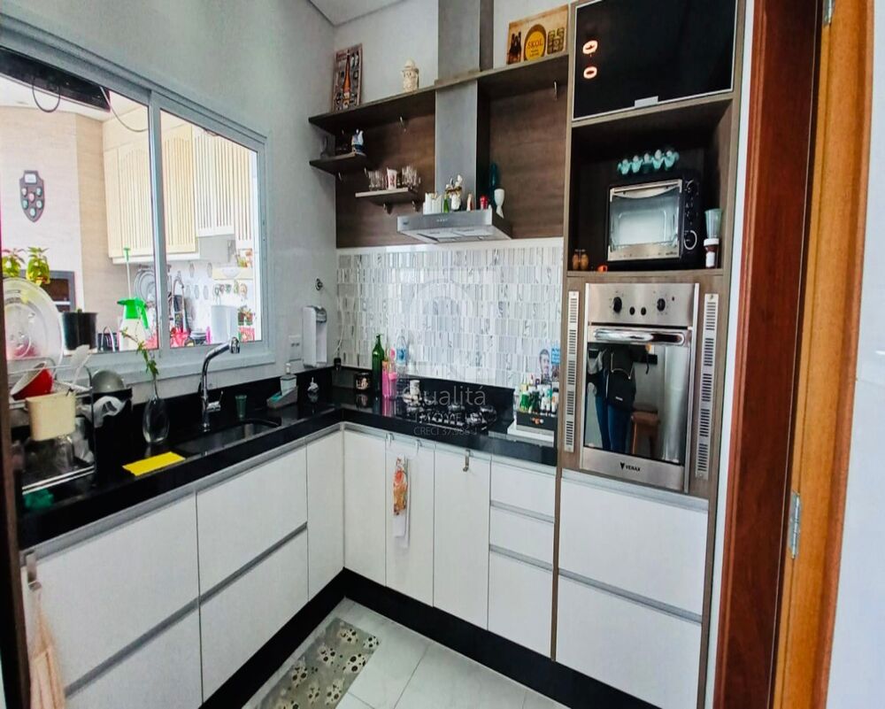 Casa de Condomínio à venda com 4 quartos, 296m² - Foto 3