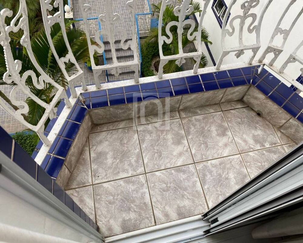 Apartamento à venda com 2 quartos, 62m² - Foto 4