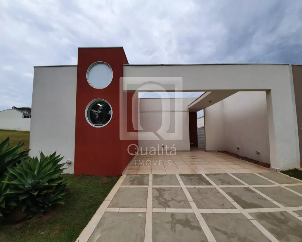 Casa de Condomínio à venda com 3 quartos, 250m² - Foto 2