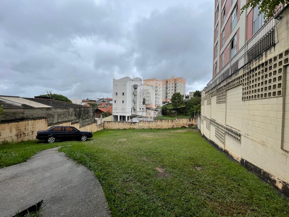 Apartamento à venda com 3 quartos, 85m² - Foto 4