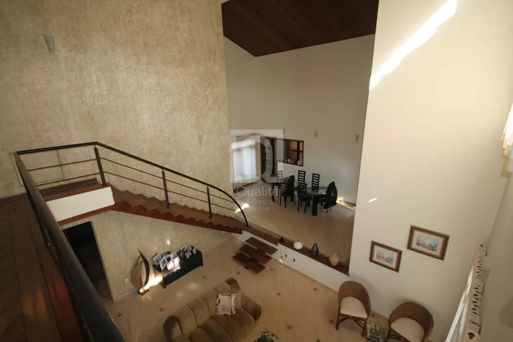 Casa de Condomínio à venda com 3 quartos, 2173m² - Foto 3