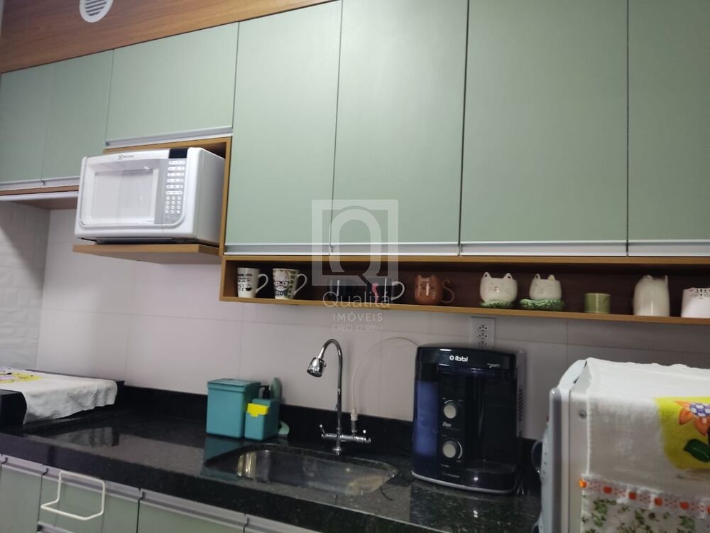 Apartamento à venda com 3 quartos, 80m² - Foto 2