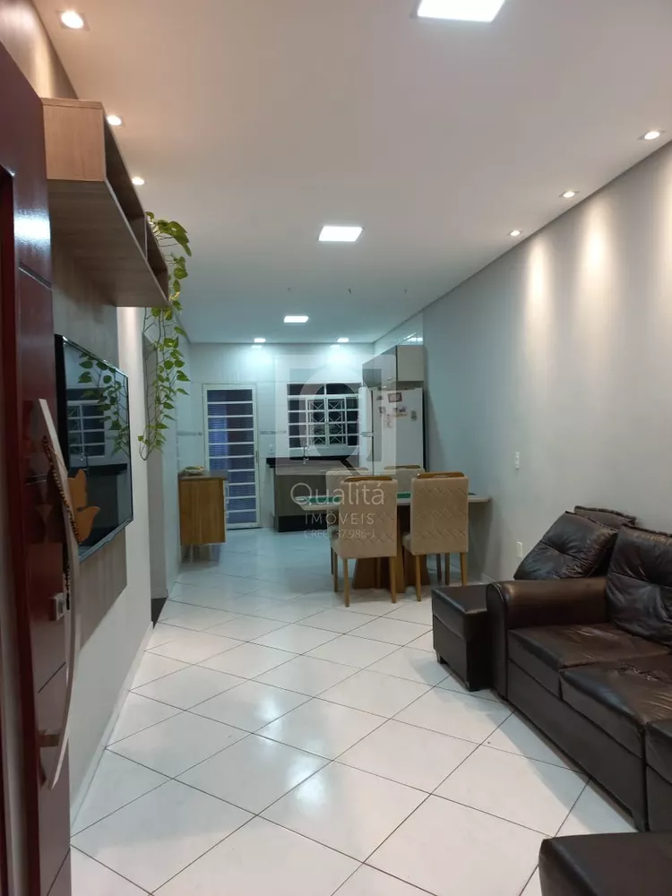 Casa à venda com 2 quartos, 140m² - Foto 3