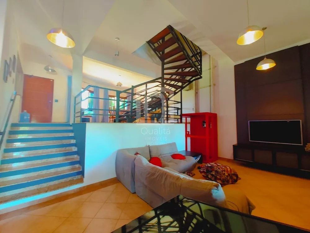 Casa de Condomínio à venda com 4 quartos, 200m² - Foto 2