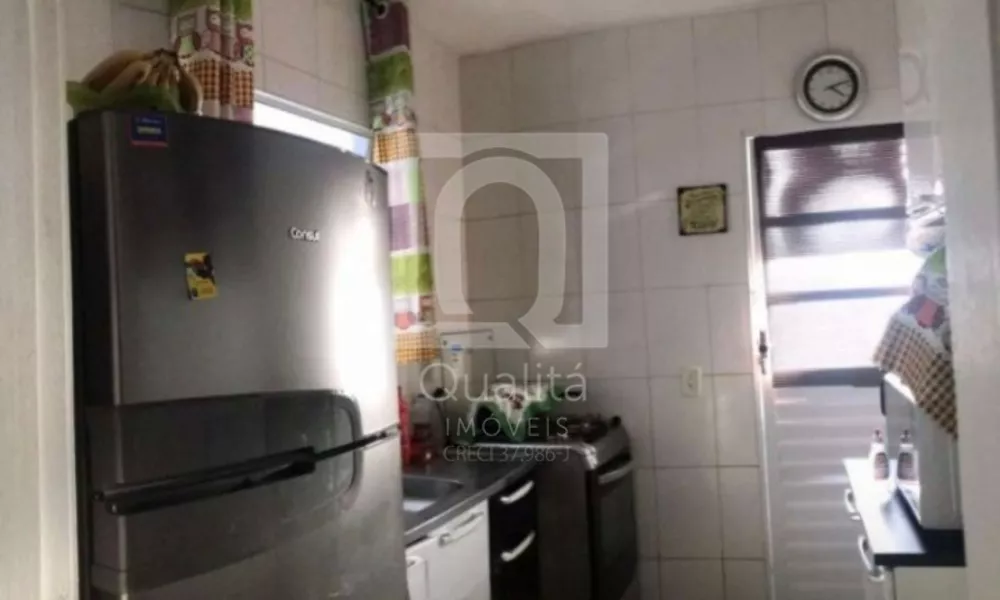 Casa à venda com 3 quartos, 250m² - Foto 3