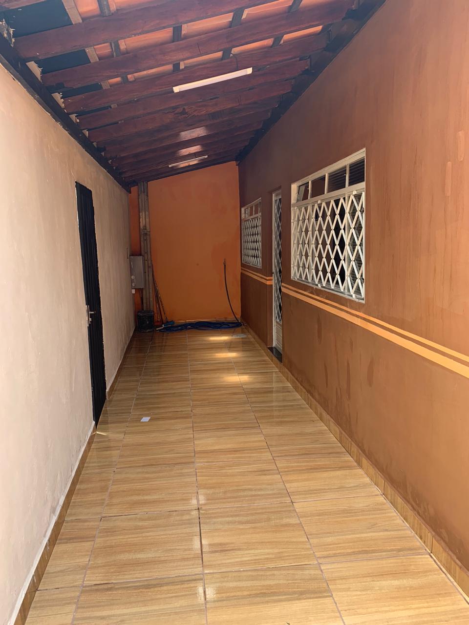 Casa à venda com 2 quartos, 250m² - Foto 4