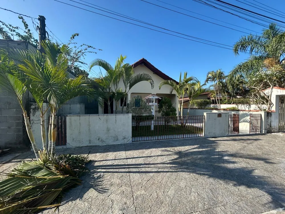 Casa, 4 quartos, 139 m² - Foto 1