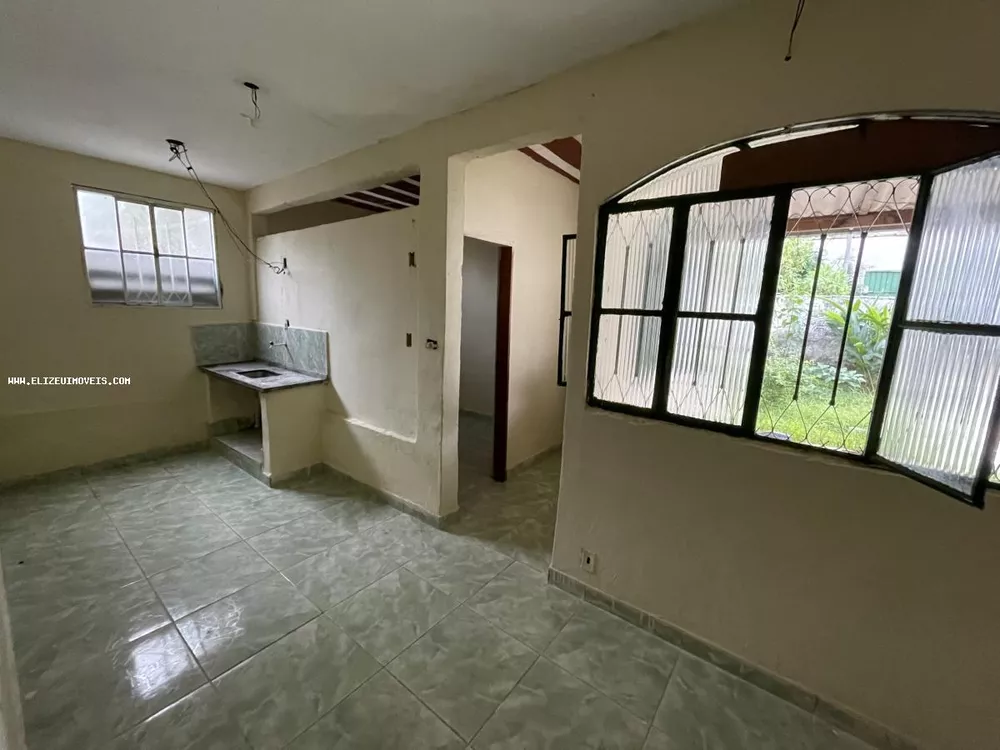 Casa à venda com 6 quartos, 400m² - Foto 4