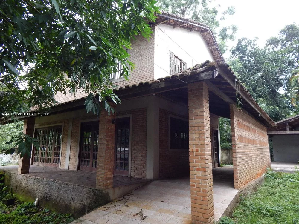 Casa à venda com 4 quartos, 450m² - Foto 1