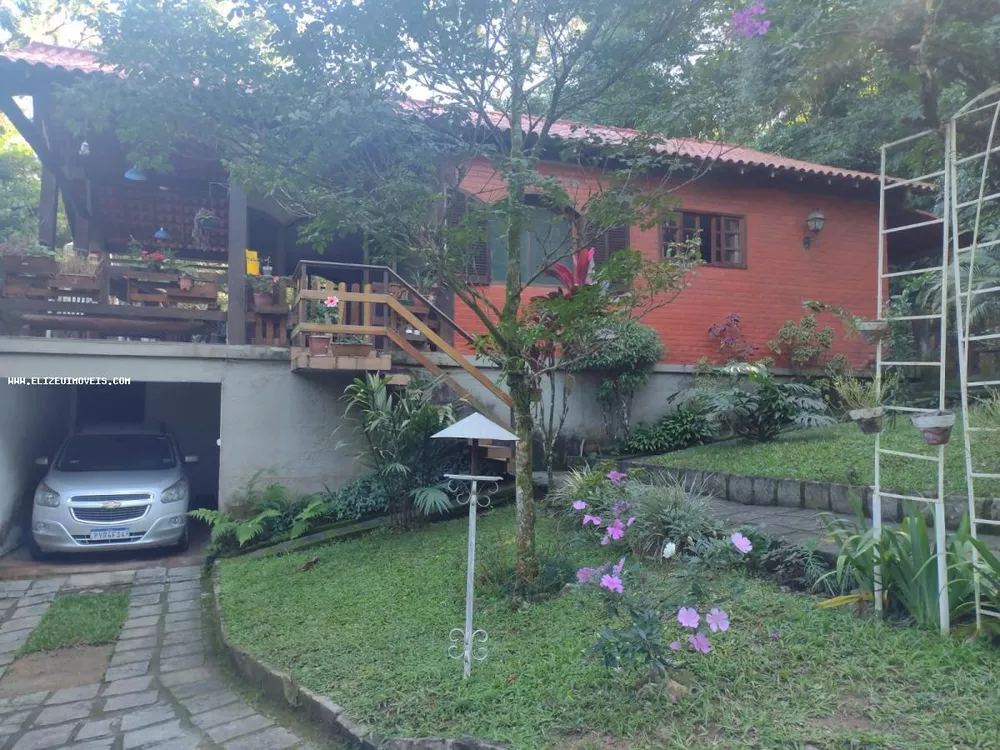 Casa à venda com 3 quartos, 500m² - Foto 2