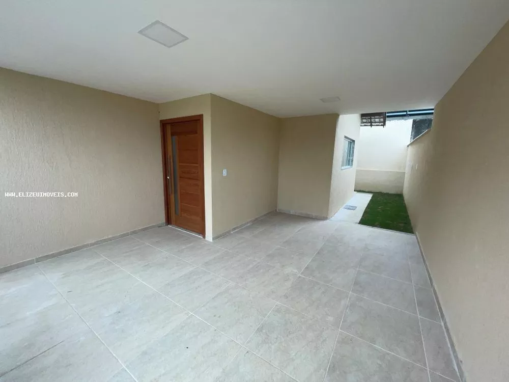 Casa à venda com 3 quartos, 127m² - Foto 2