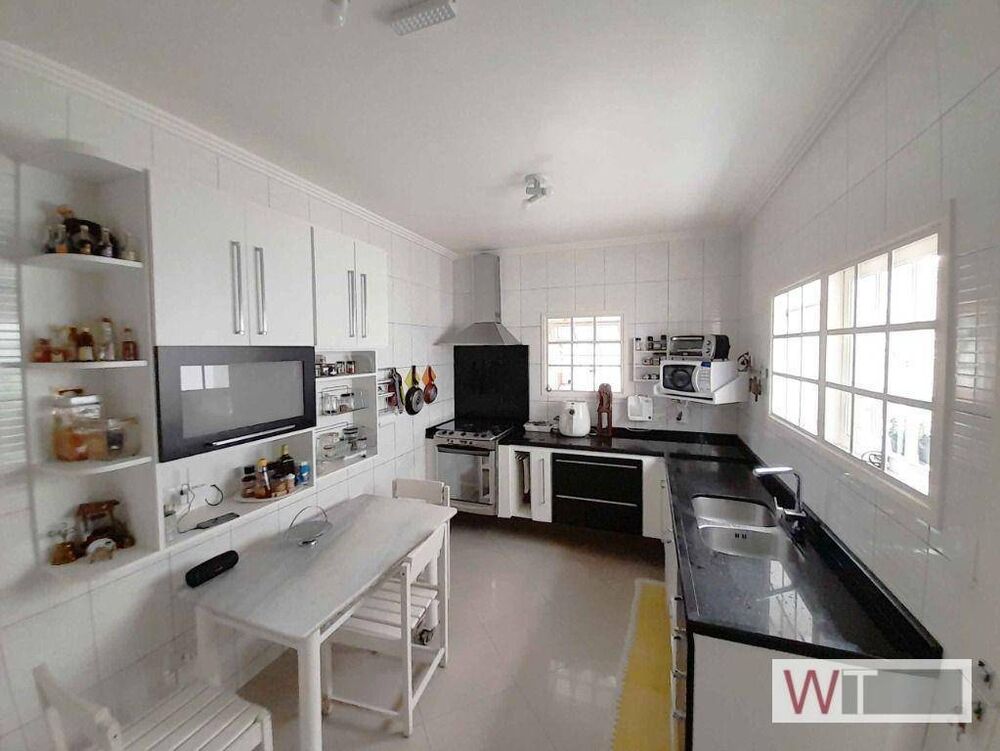 Casa à venda com 3 quartos, 291m² - Foto 7