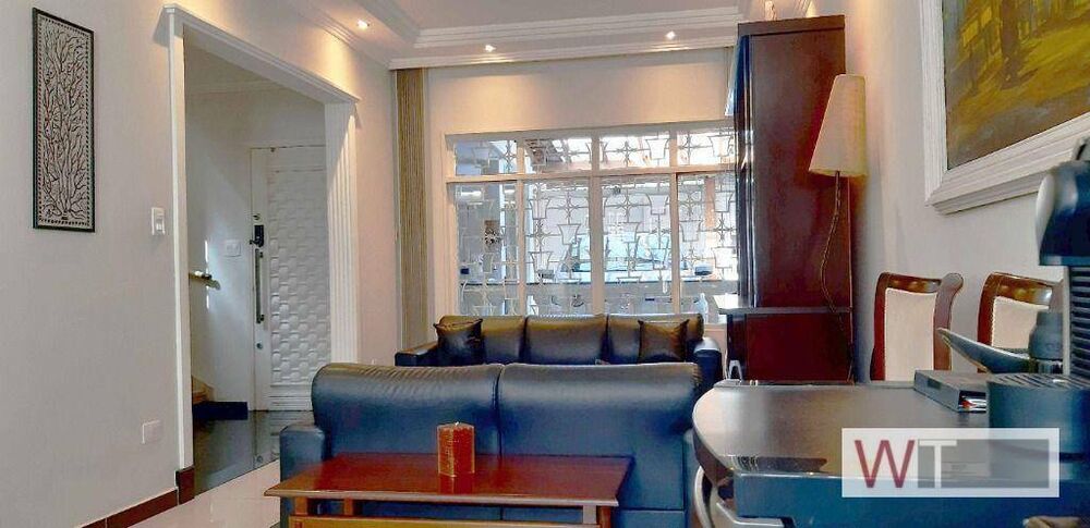 Casa à venda com 3 quartos, 291m² - Foto 3