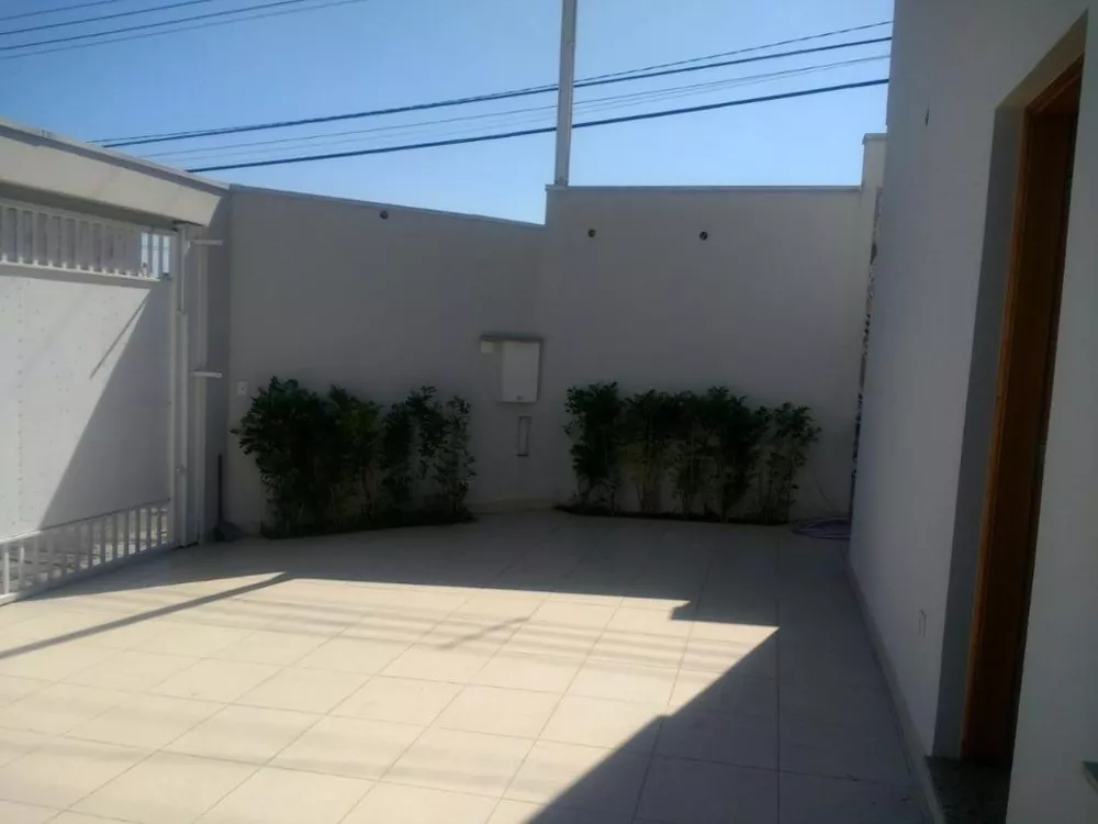 Casa à venda com 3 quartos, 87m² - Foto 2