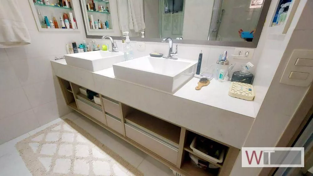 Apartamento, 3 quartos, 130 m² - Foto 1