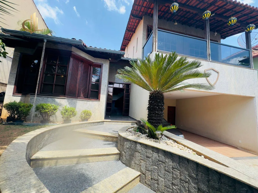 Casa, 4 quartos, 330 m² - Foto 1