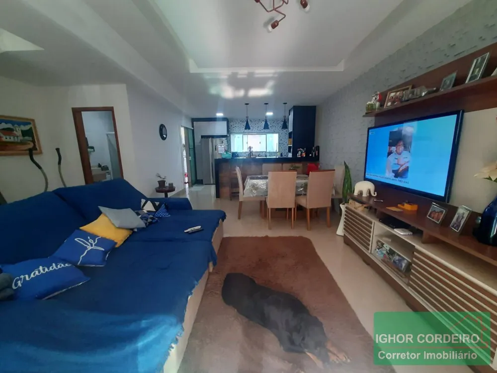 Casa, 3 quartos, 210 m² - Foto 1