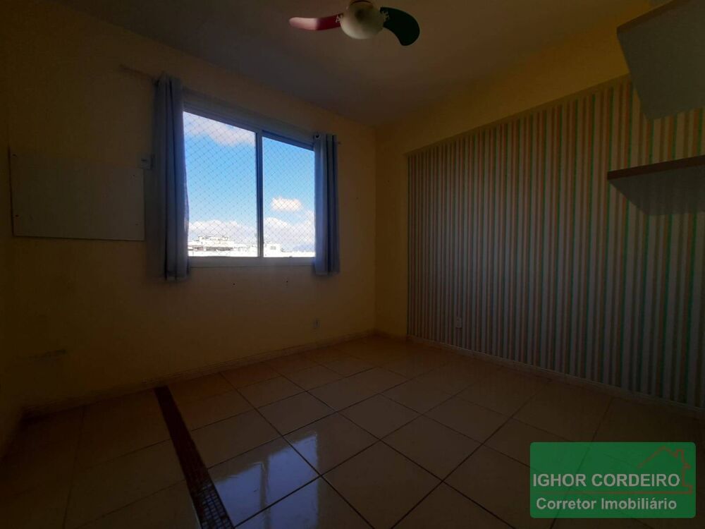 Apartamento à venda com 2 quartos, 75m² - Foto 2