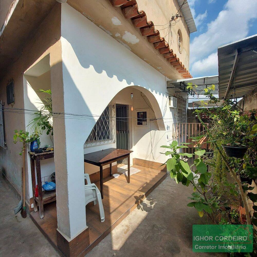 Casa à venda e aluguel com 3 quartos, 120m² - Foto 2