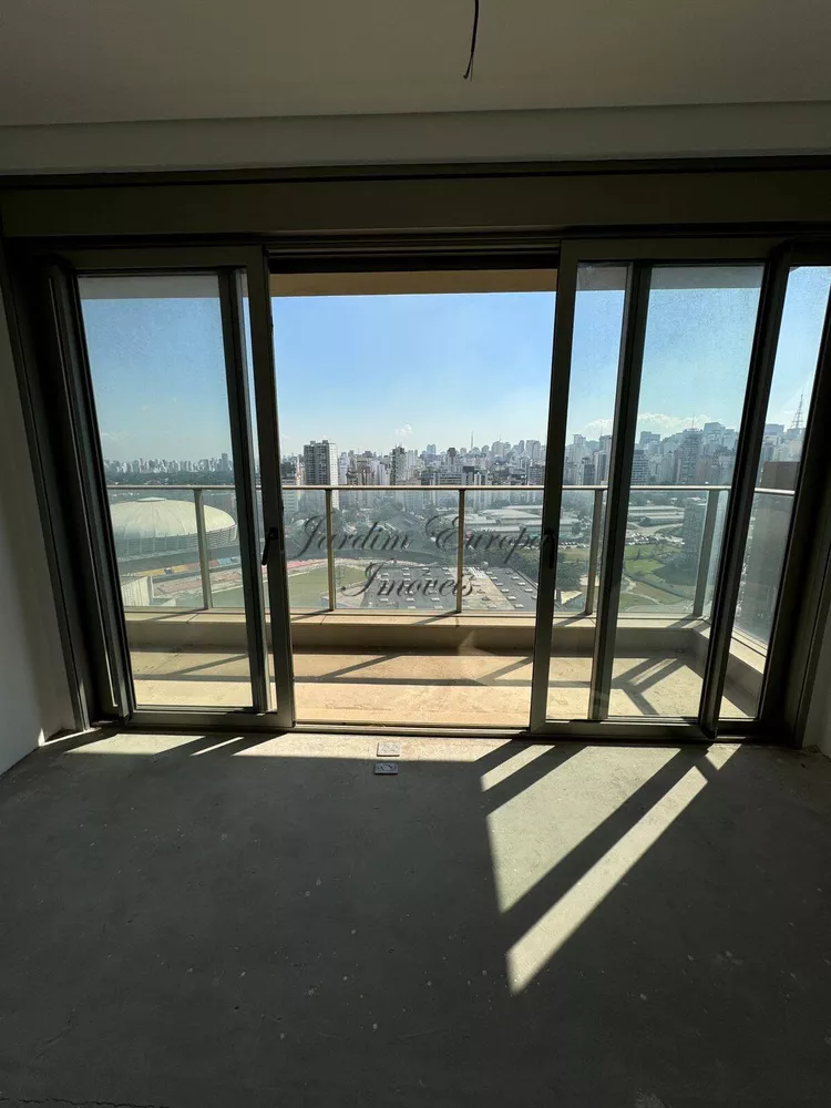 Apartamento à venda com 4 quartos, 632m² - Foto 2