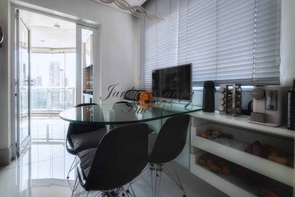Apartamento, 3 quartos, 214 m² - Foto 2