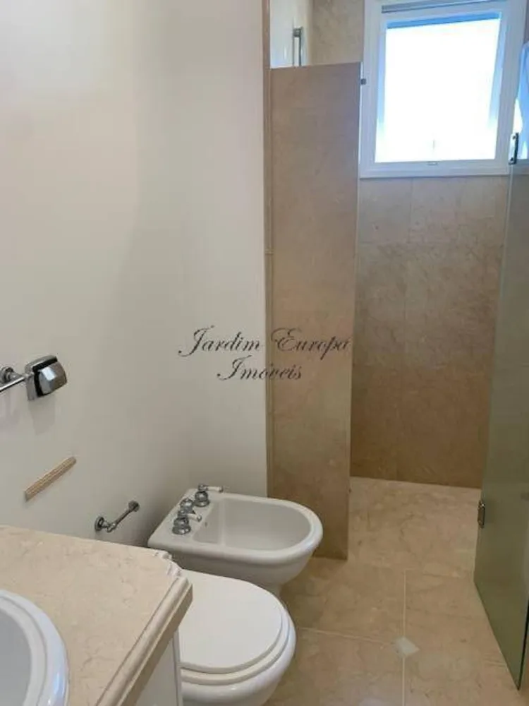 Apartamento, 3 quartos, 240 m² - Foto 1