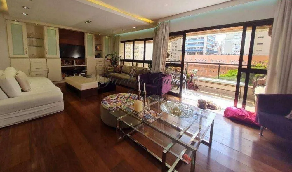 Apartamento, 3 quartos, 190 m² - Foto 1